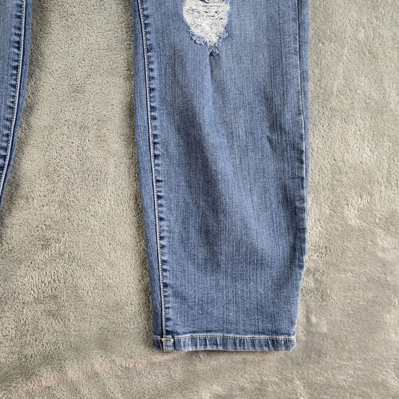Torrid Jeans Womens 22R (40x29) Blue Denim Skinny Stretchy Distressed Slimming - Picture 12 of 15